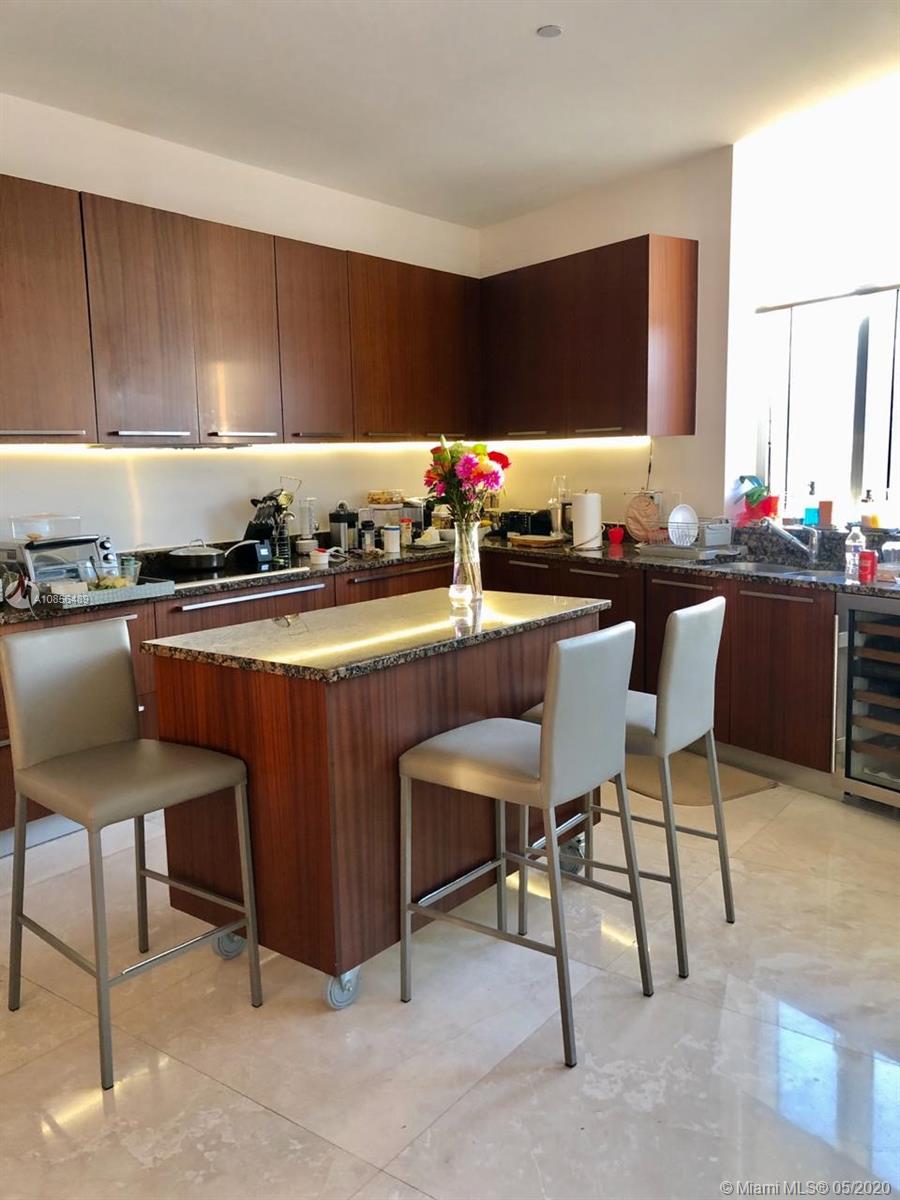 Sunny Isles Beach, FL 33160,15811 Collins Ave #3604