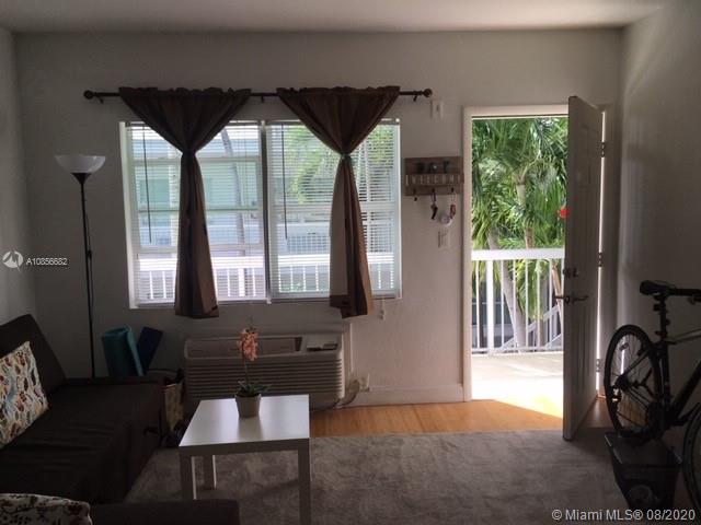 Miami Beach, FL 33141,8080 Tatum Waterway Dr #24