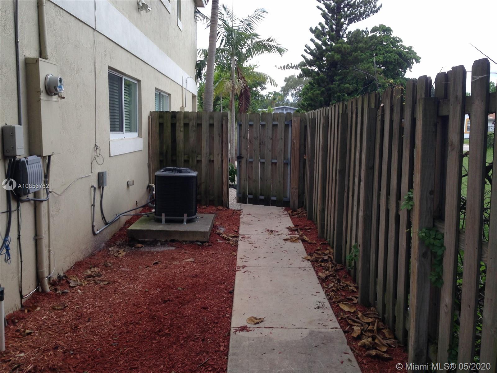 820 NW 2nd Ave 2, Fort Lauderdale, FL 33311