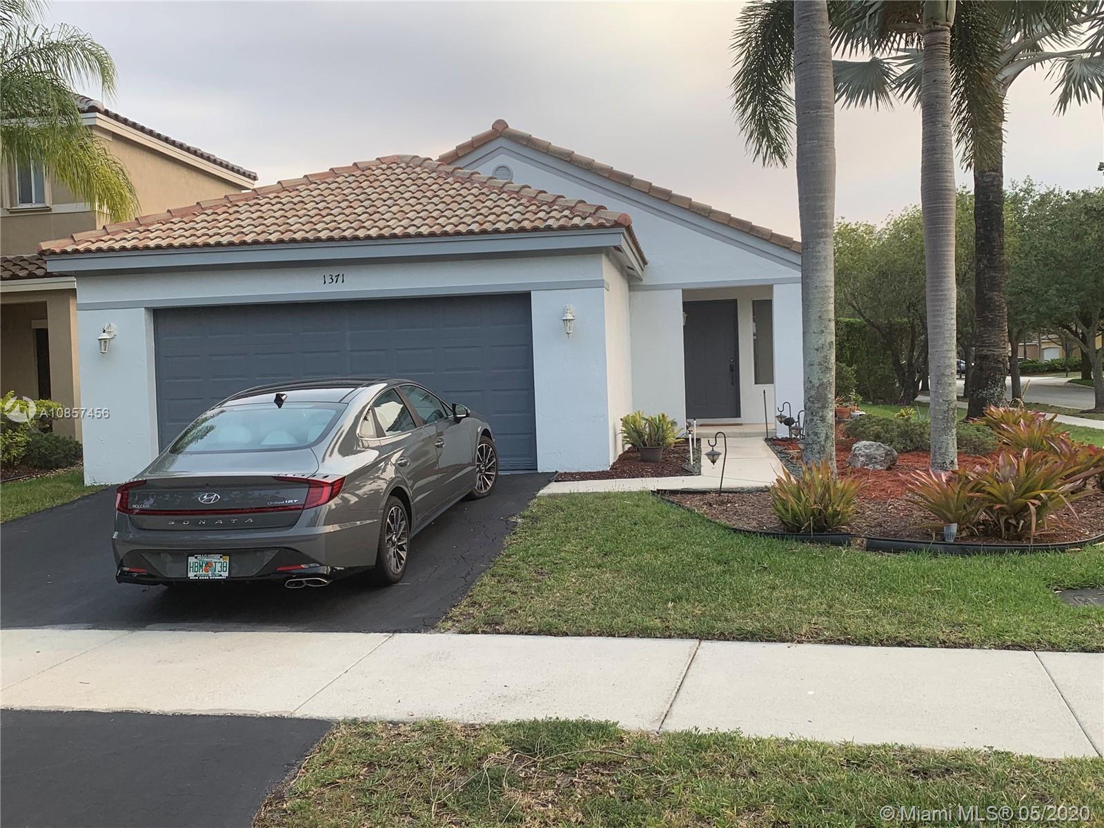 1371 Sabal Trl, Weston, FL 33327