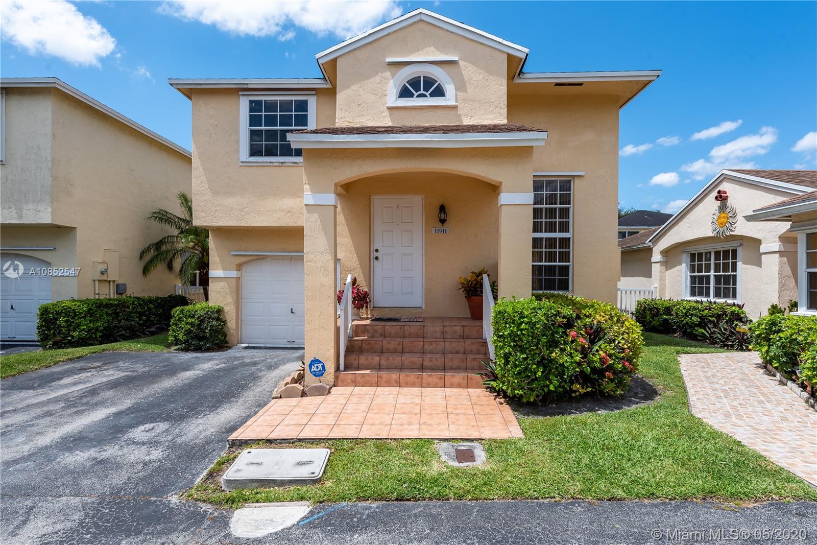 11911 NW 12th St, Pembroke Pines, FL 33026