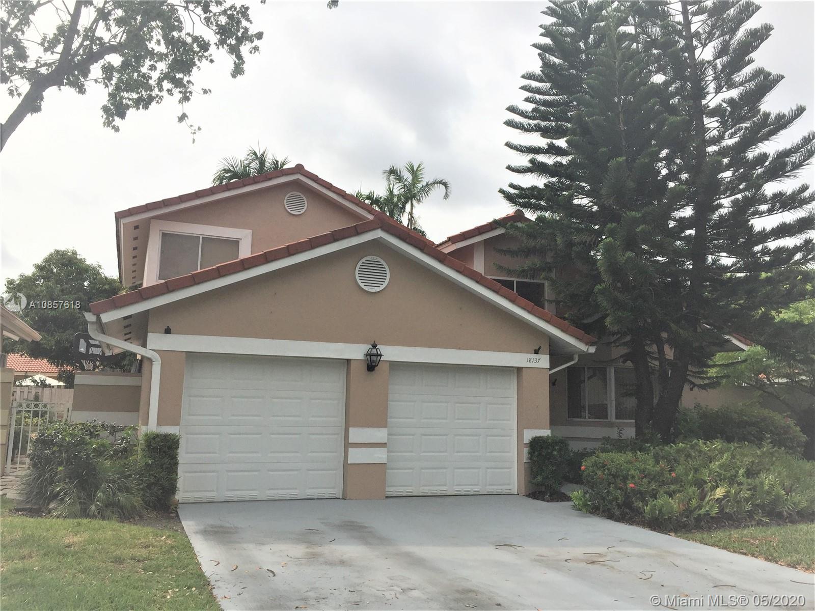 18137 NW 61st Pl, Hialeah, FL 33015