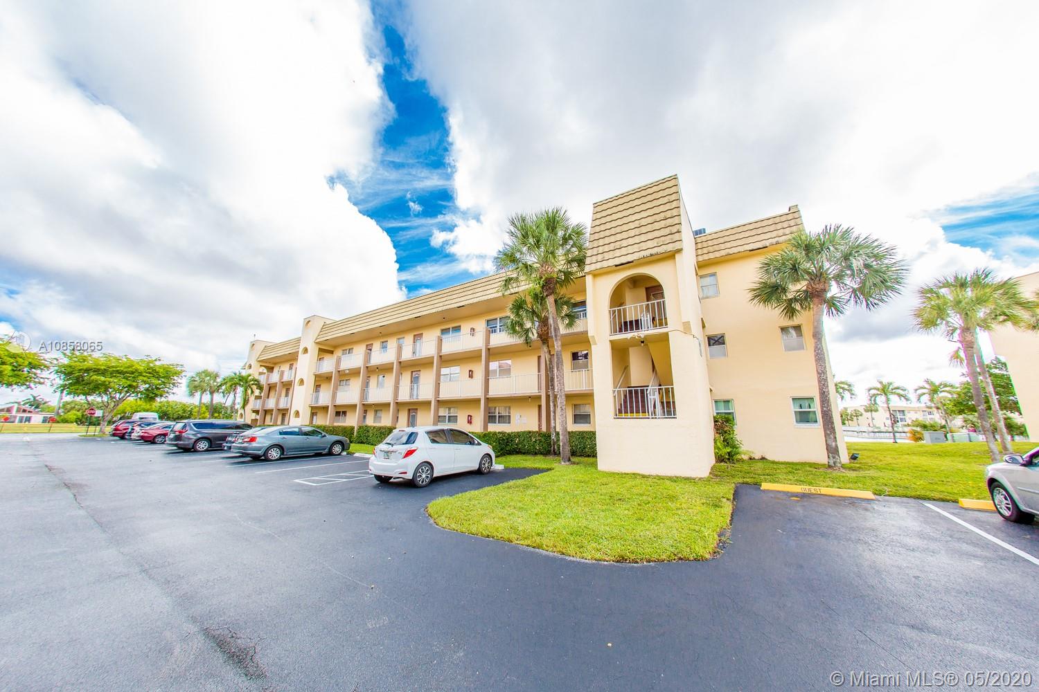 Sunrise, FL 33322,8220 Sunrise Lakes Blvd #304