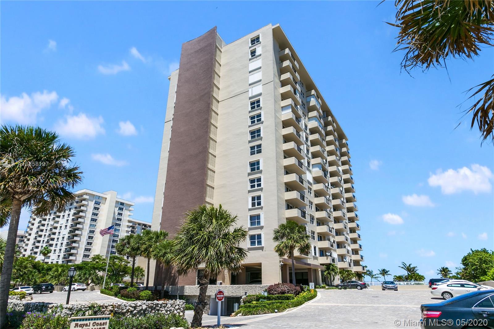 Lauderdale By The Sea, FL 33062,2000 S ocean Blvd #11M