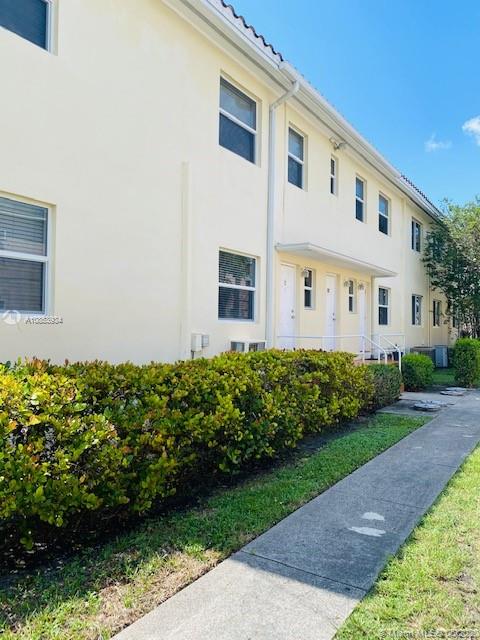 Miami Shores, FL 33138,717 NE 91st St #2B