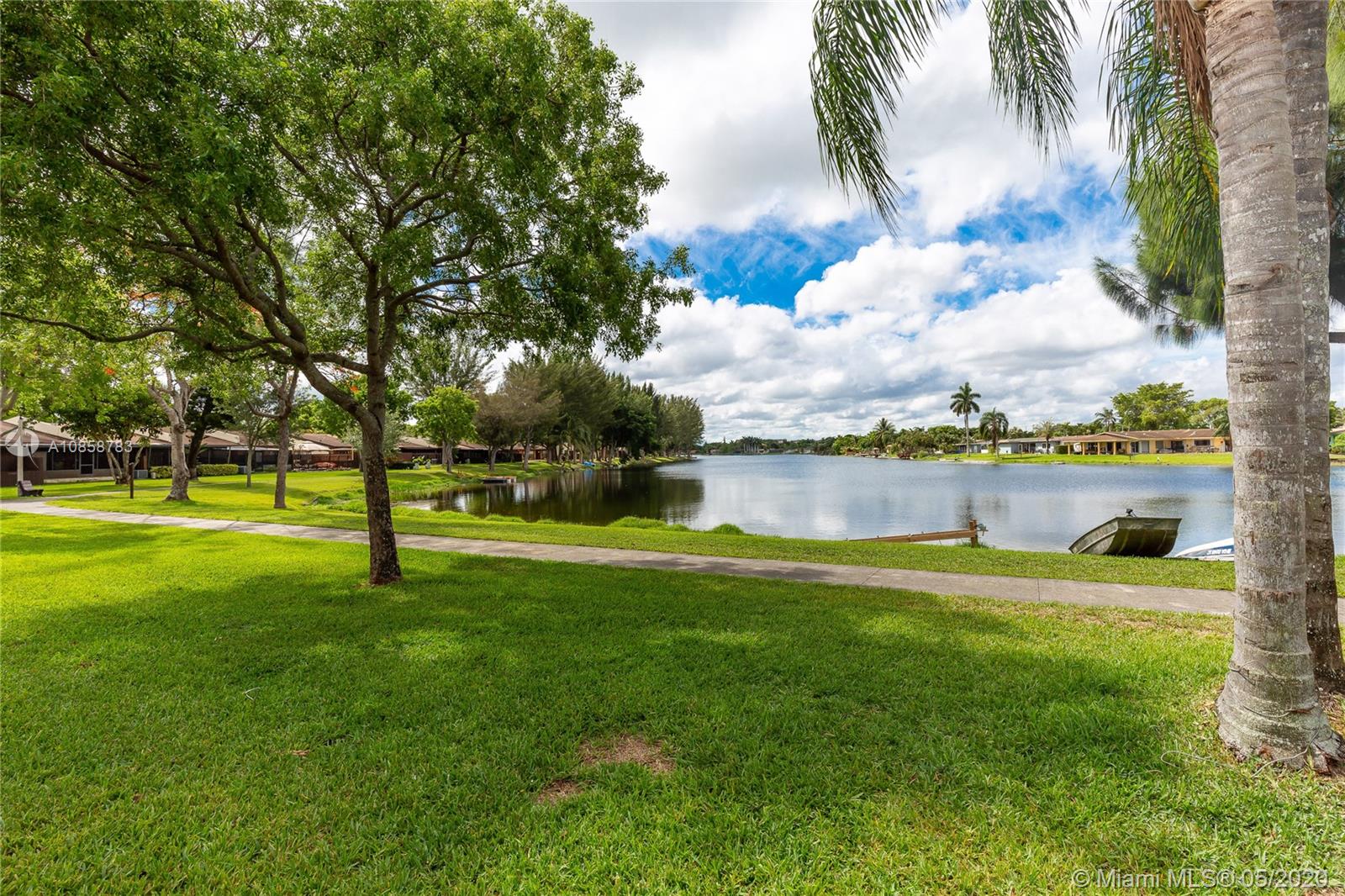 Pembroke Pines, FL 33026,10450 Buttonwood Ave