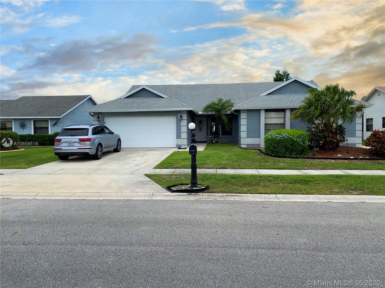 8441 Winnipesaukee Way,  Lake Worth,  FL 33467