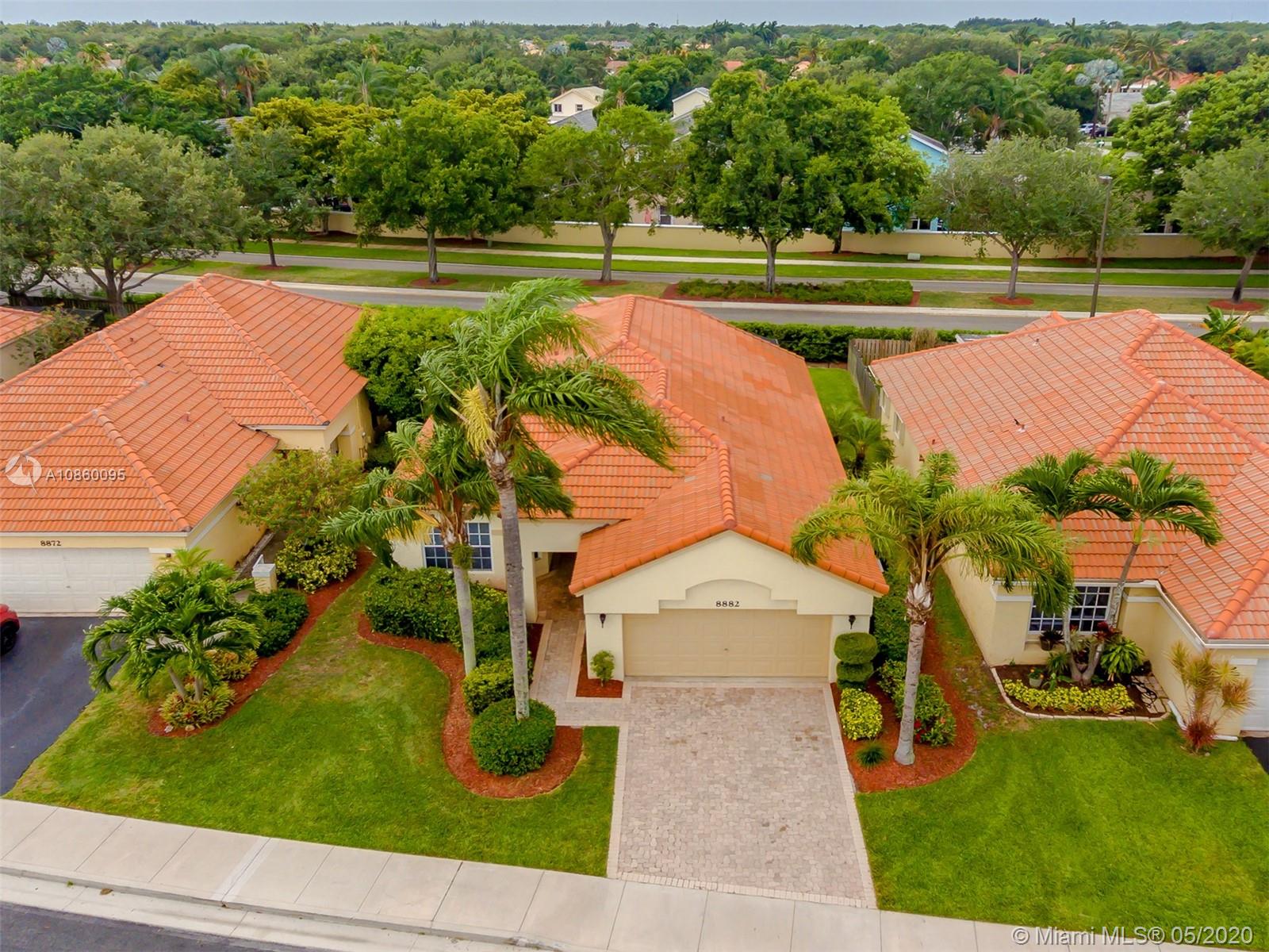 Davie, FL 33328,8882 Lake Park Cir S