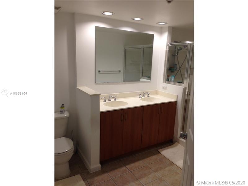 Sunny Isles Beach, FL 33160,17100 N Bay Rd #1218