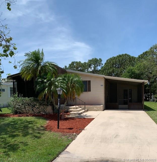 8207 Bitterbush W Ln,  Port St. Lucie,  FL 34950