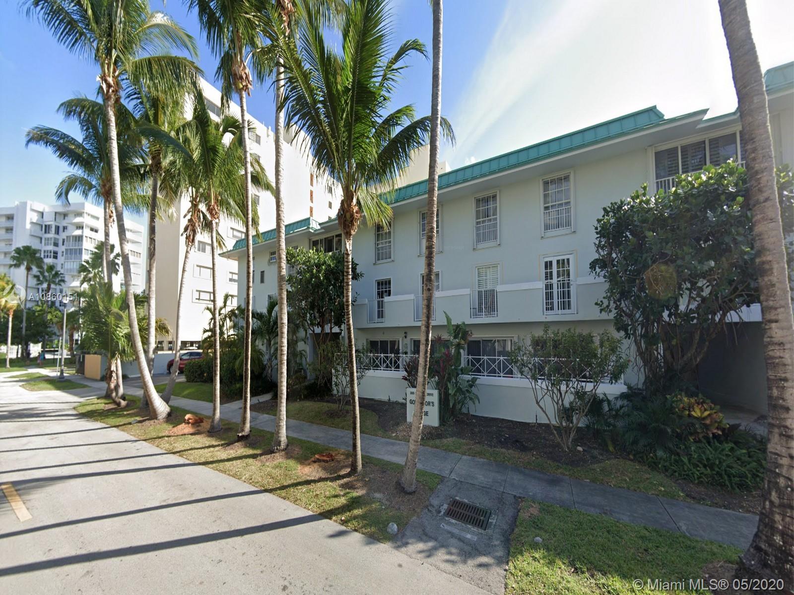 Key Biscayne, FL 33149,300 Sunrise Dr #2A