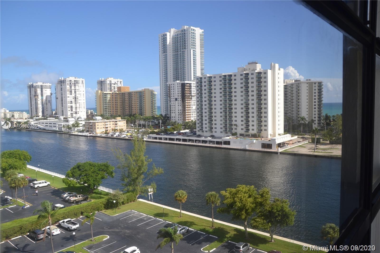 Hallandale Beach, FL 33009,600 Parkview Dr #1017