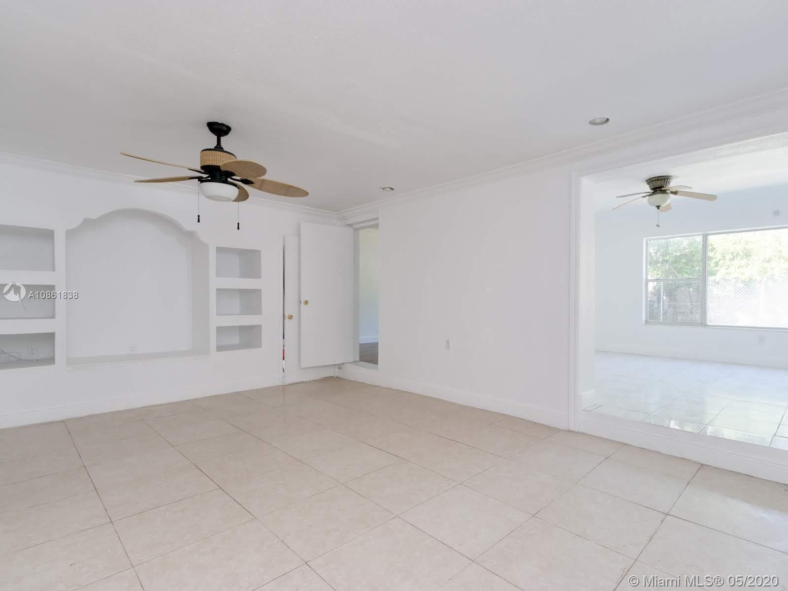 North Miami Beach, FL 33162,521 NE 177th St