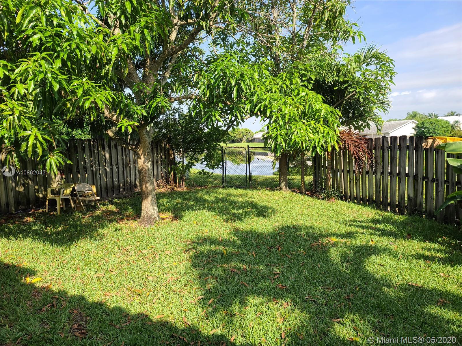 Lake Worth, FL 33463,6099 Farmers Pl