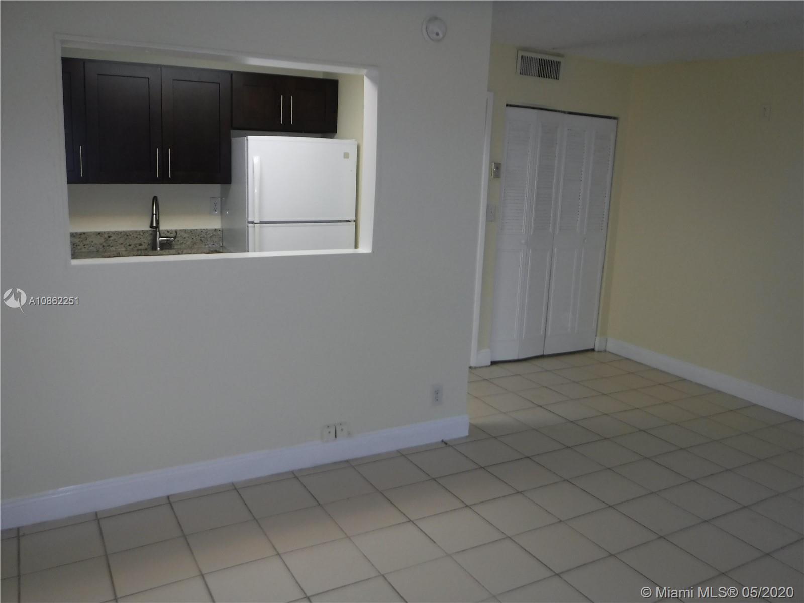 Pompano Beach, FL 33060,241 SE 9th Ave #107