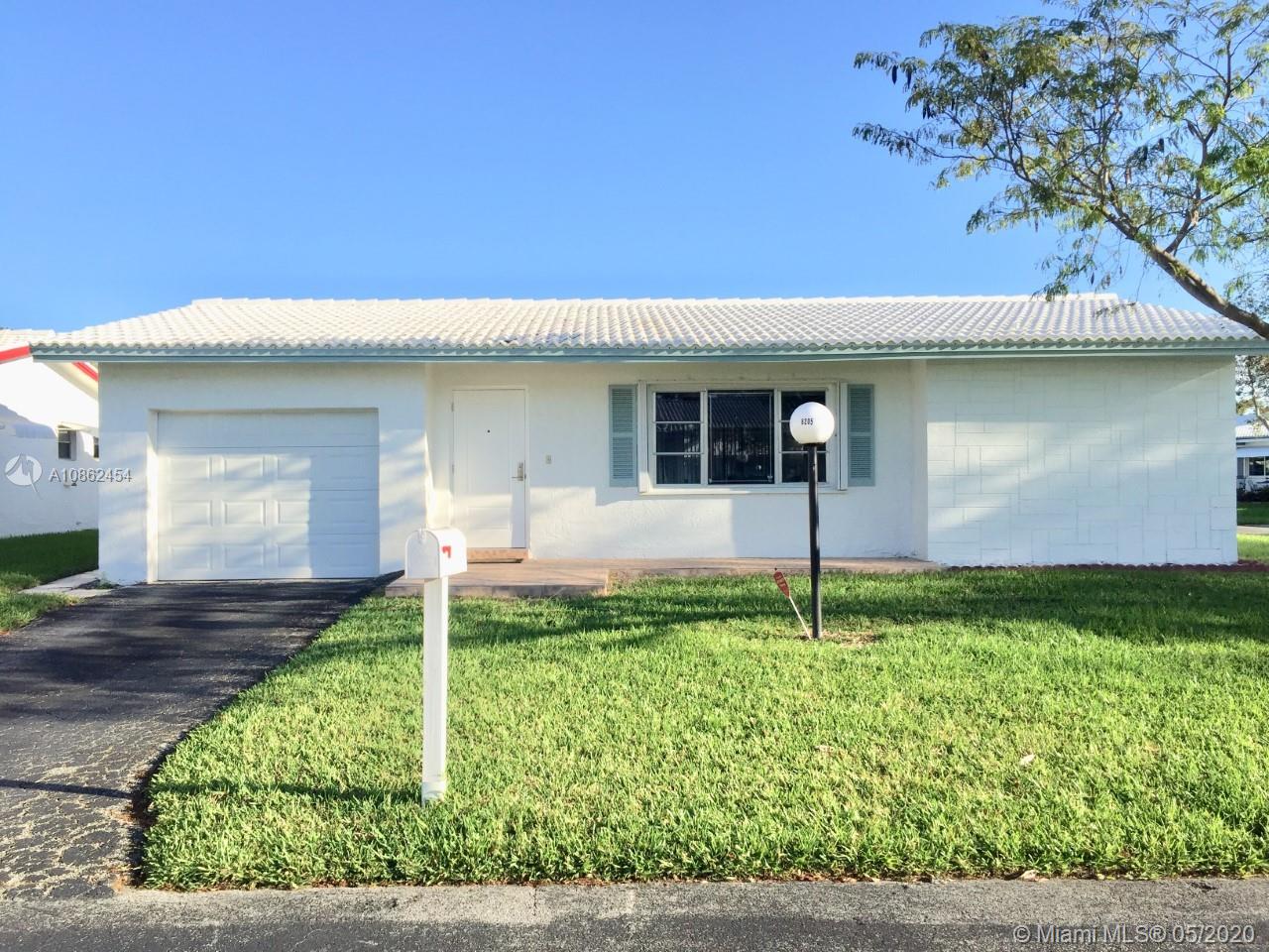 8205 NW 12th Mnr, Plantation, FL 33322