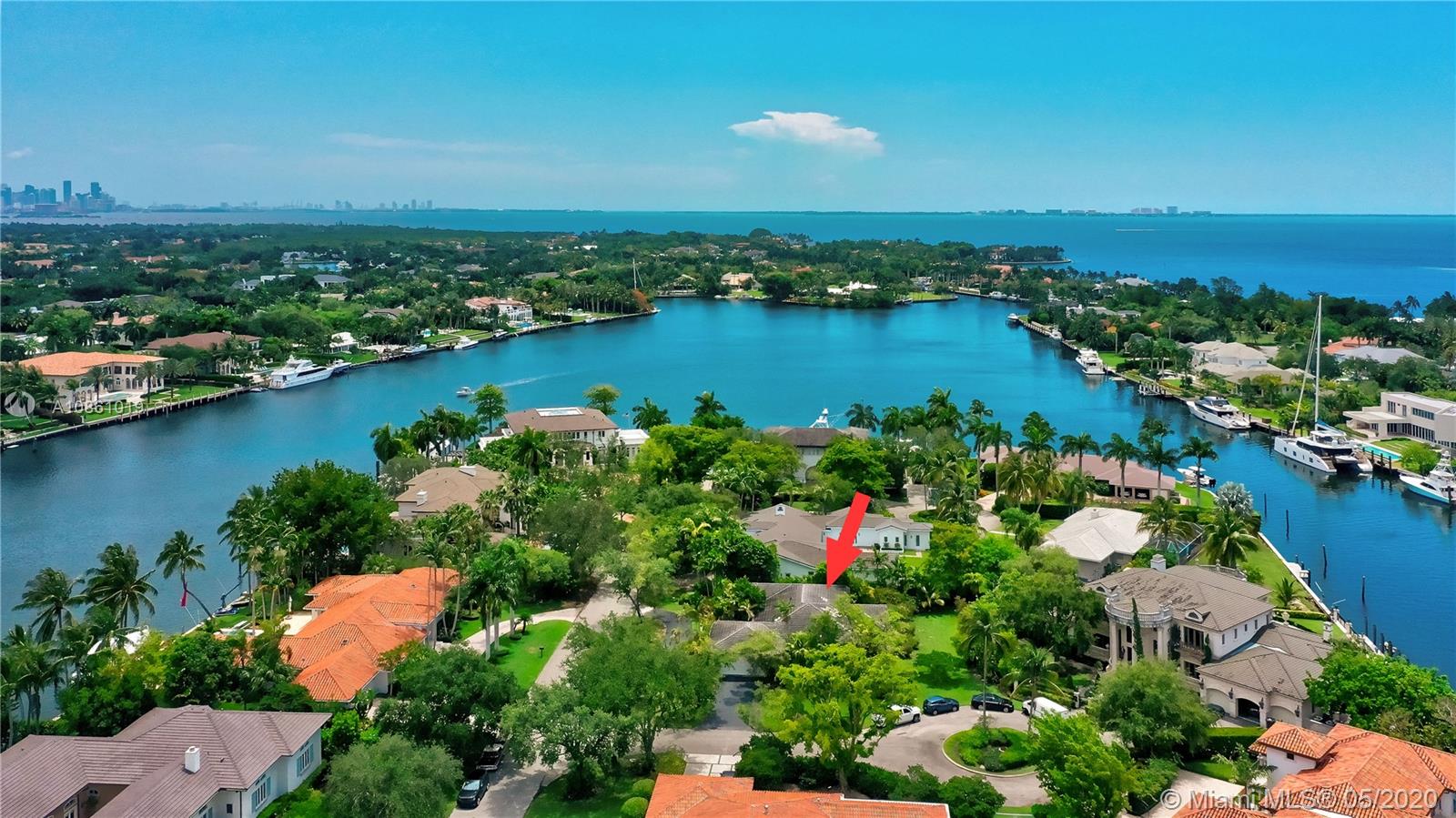 570 Reinante Ave, Coral Gables, FL 33156