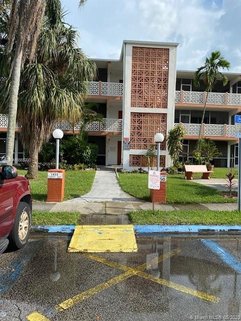 North Miami Beach, FL 33162,1450 NE 170th St #104