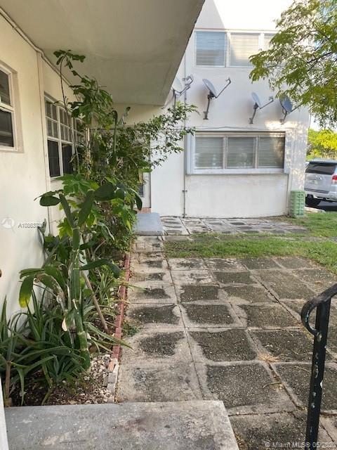 North Miami Beach, FL 33162,1450 NE 170th St #104