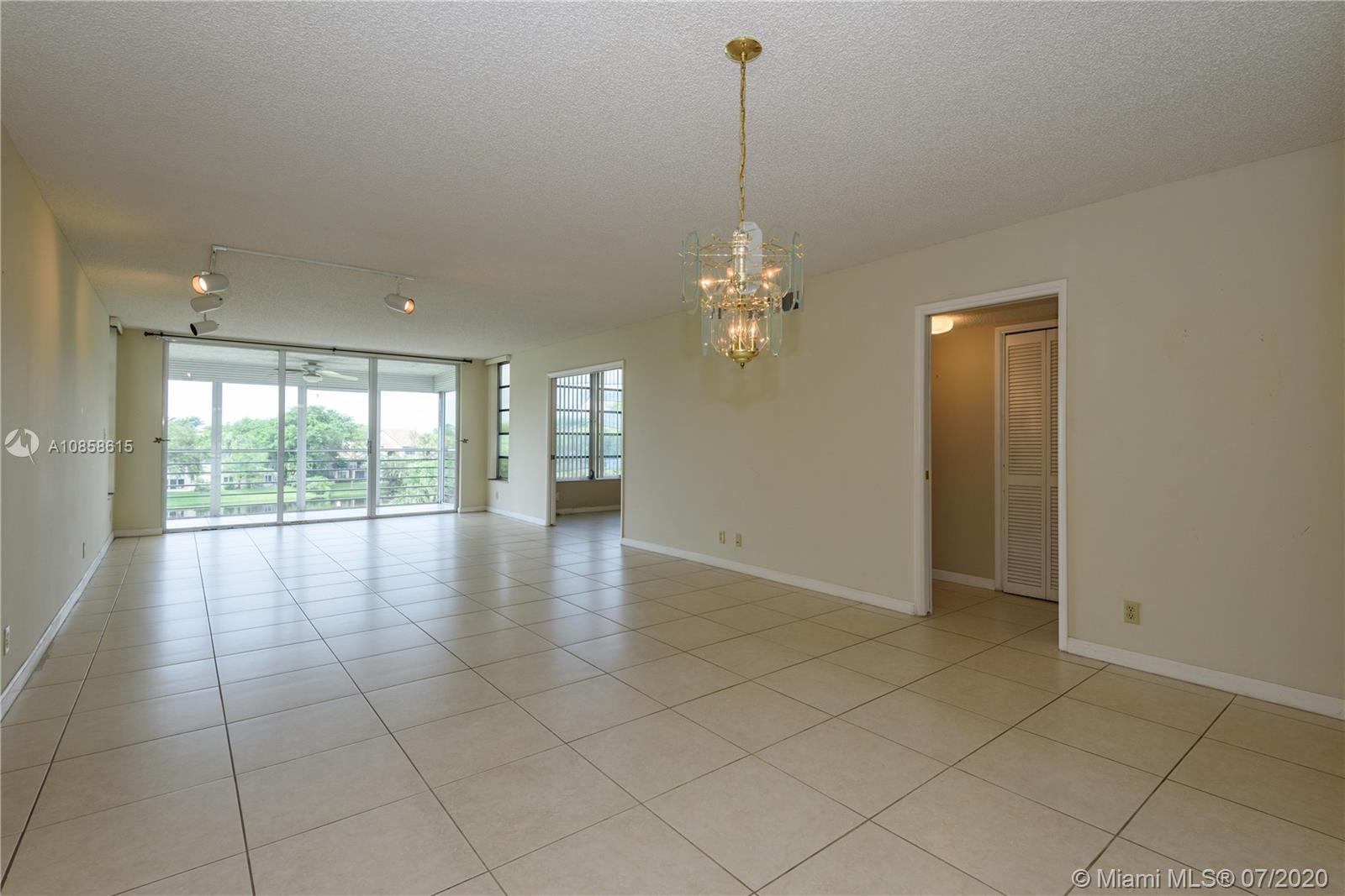 Pompano Beach, FL 33069,821 Cypress Blvd #411