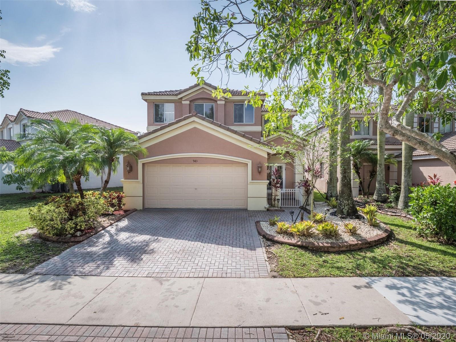 Weston, FL 33327,943 Golden Cane Dr