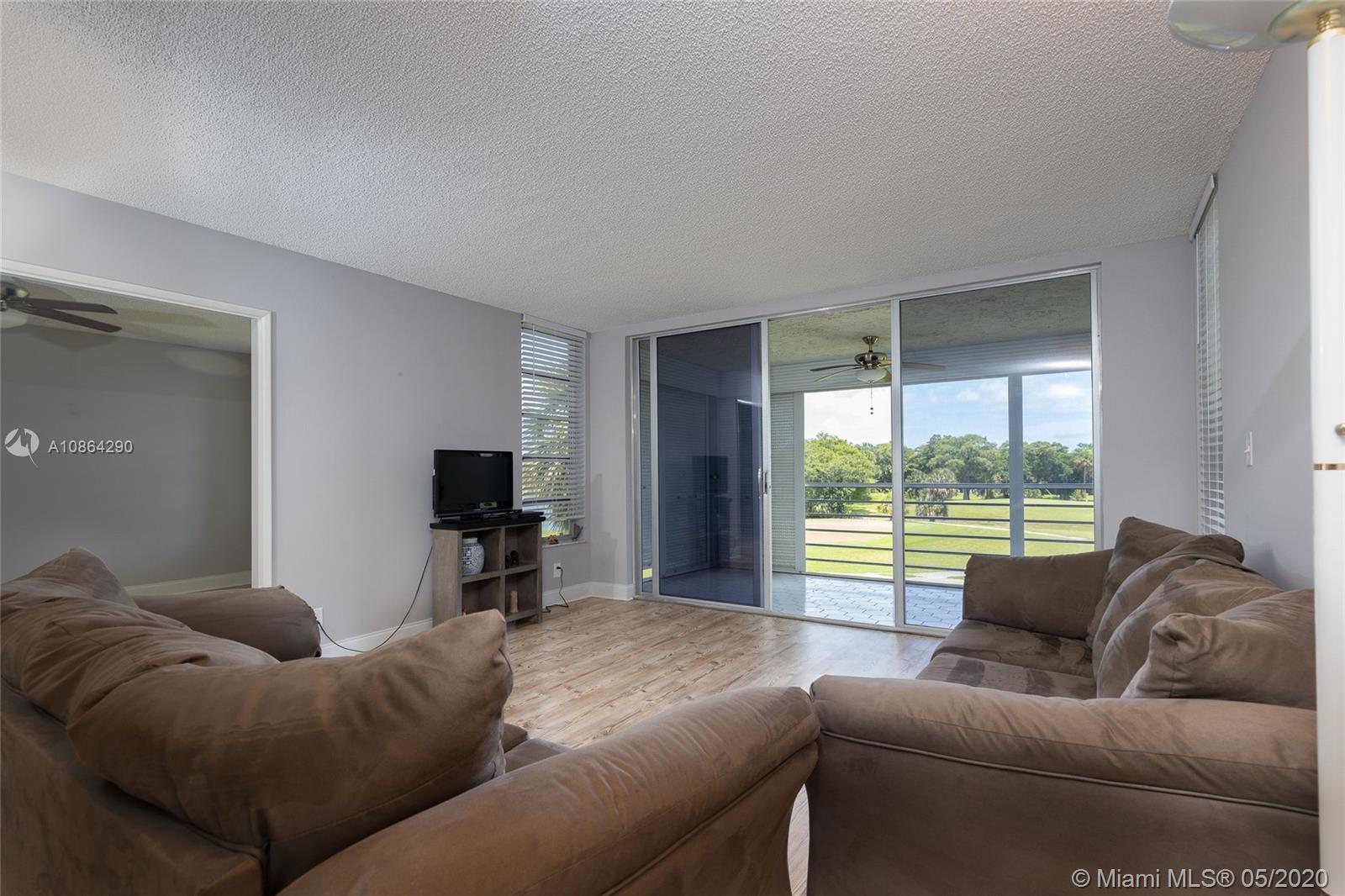 Pompano Beach, FL 33069,806 Cypress Blvd #304