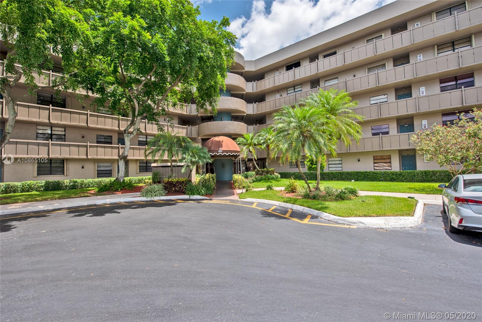 Pembroke Pines, FL 33026,1001 Colony Point Cir #519