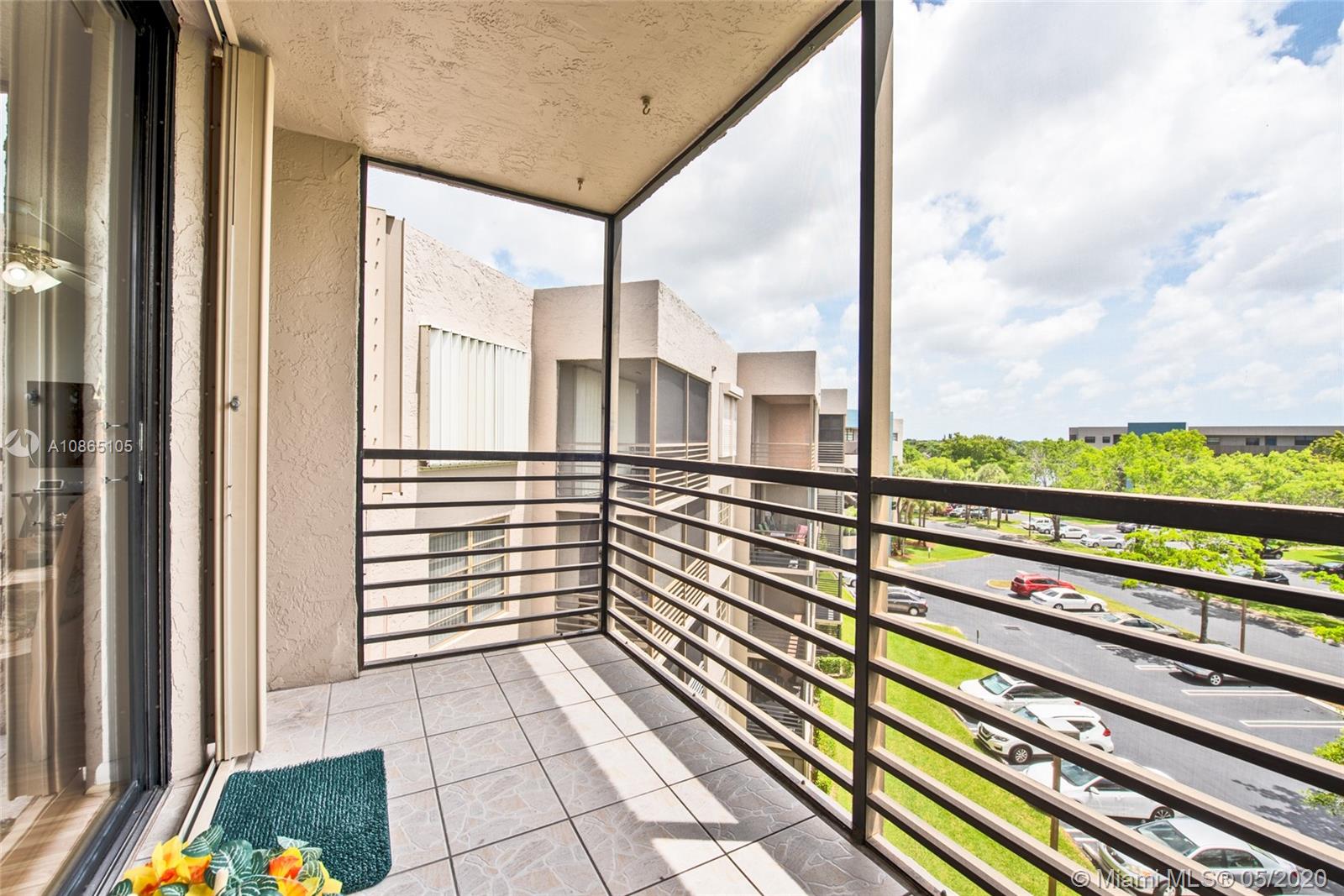 Pembroke Pines, FL 33026,1001 Colony Point Cir #519