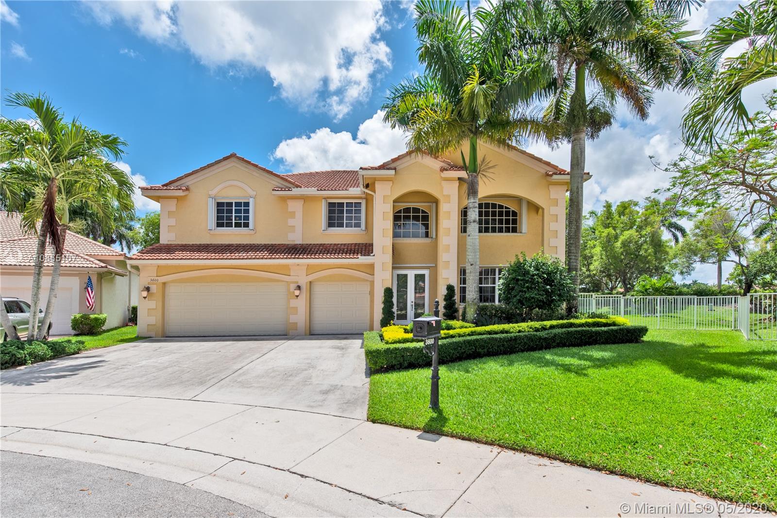 Weston, FL 33331,3600 Heron Ridge Ln