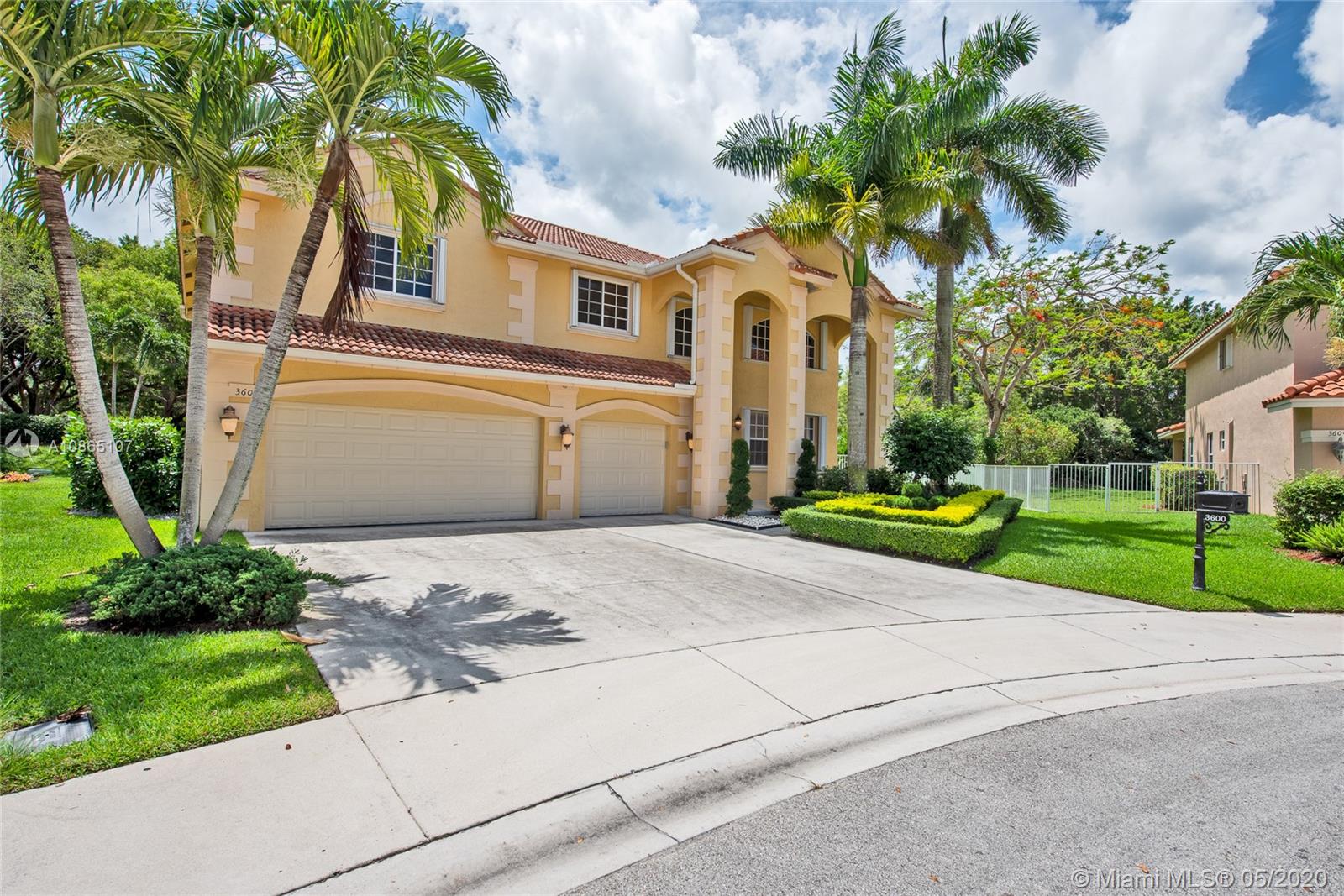 Weston, FL 33331,3600 Heron Ridge Ln