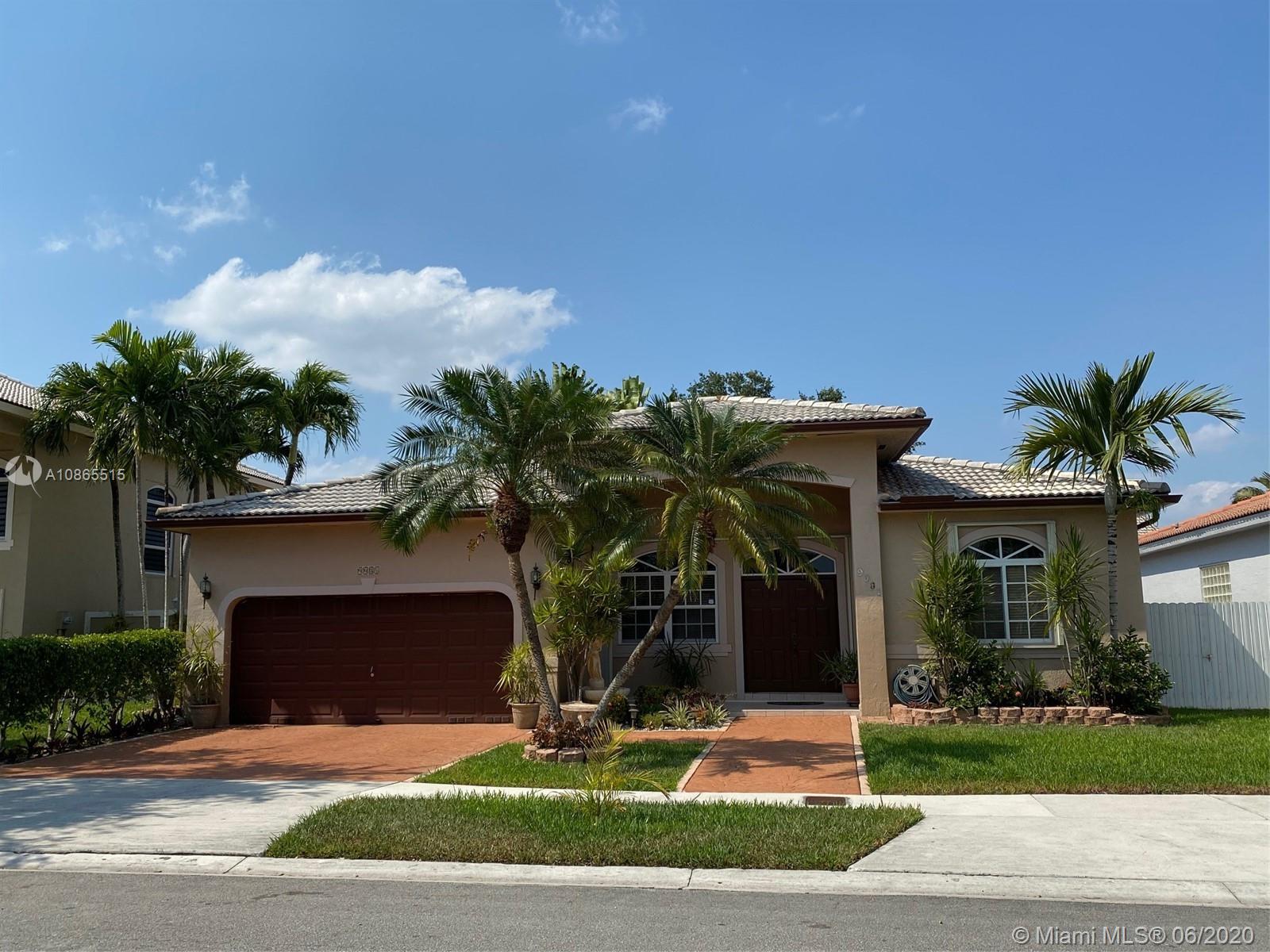 9081 NW 145th St, Miami Lakes, FL 33018