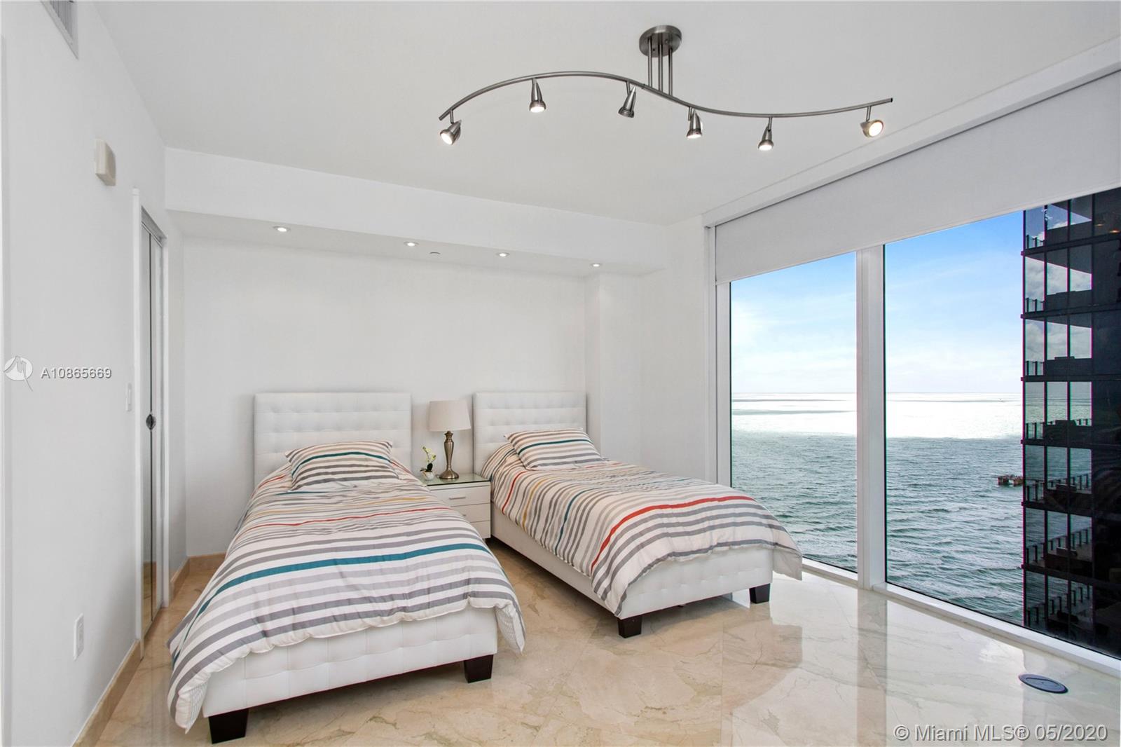 Sunny Isles Beach, FL 33160,17201 Collins Ave #3003