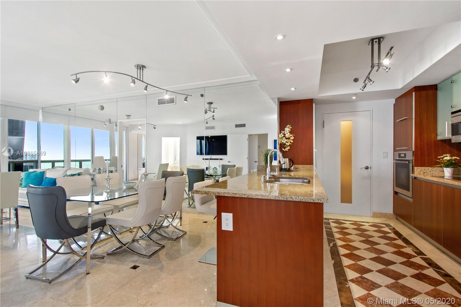 Sunny Isles Beach, FL 33160,17201 Collins Ave #3003