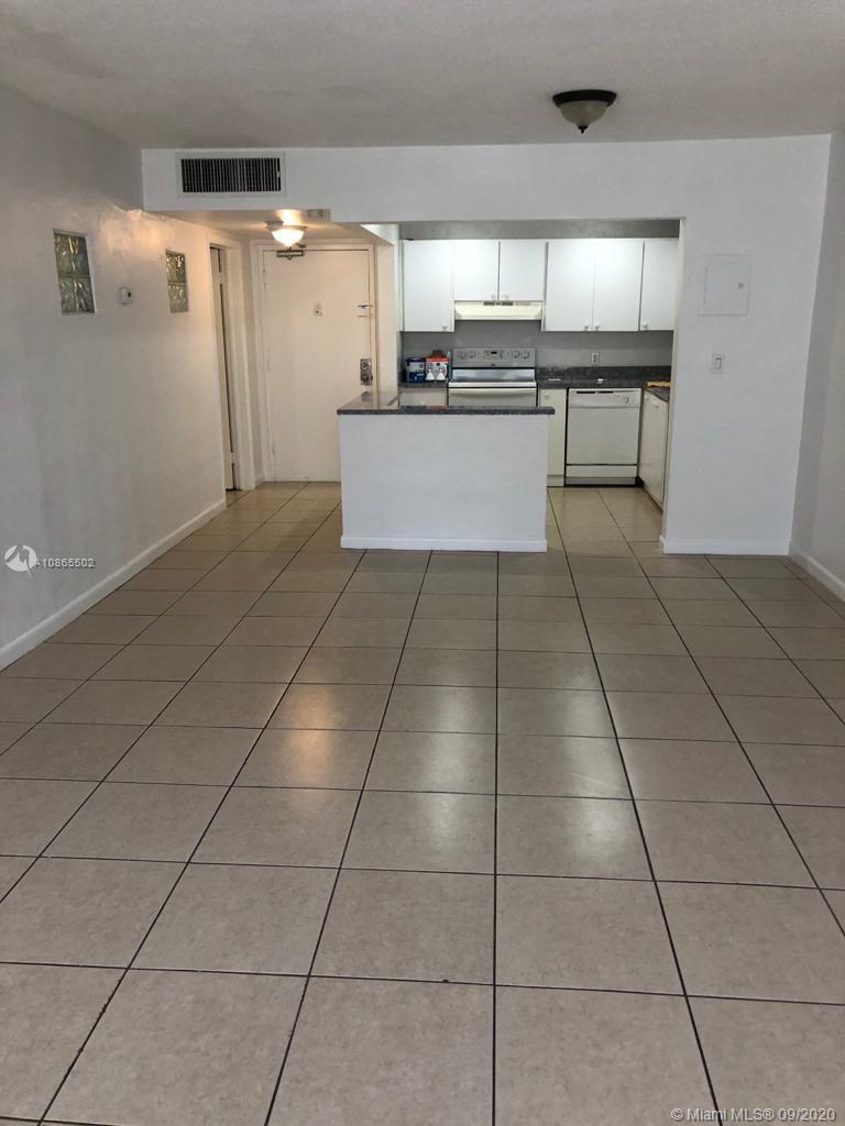 North Miami Beach, FL 33162,2175 NE 170th St #106