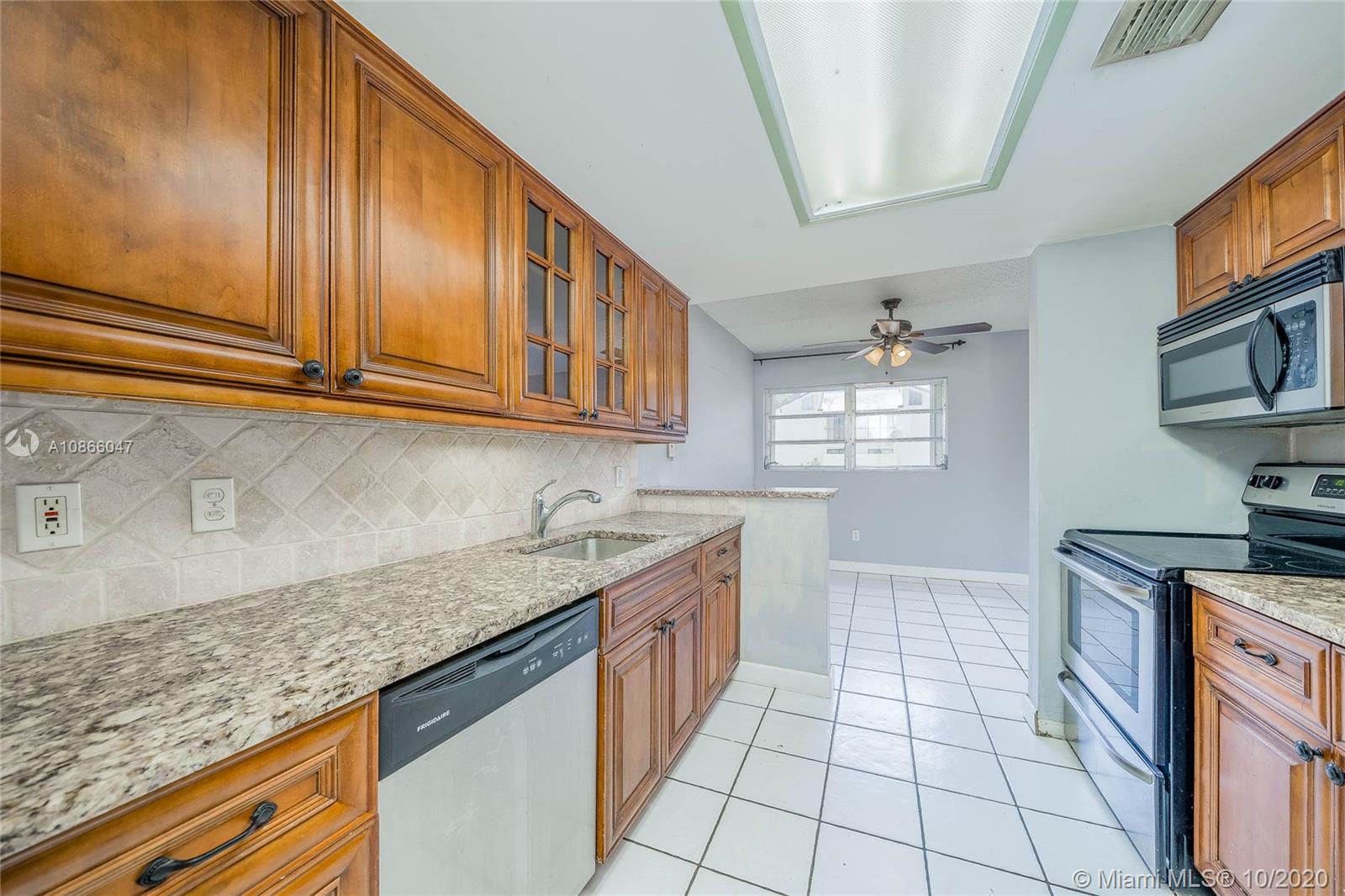 Palmetto Bay, FL 33157,15855 SW 90 Ct