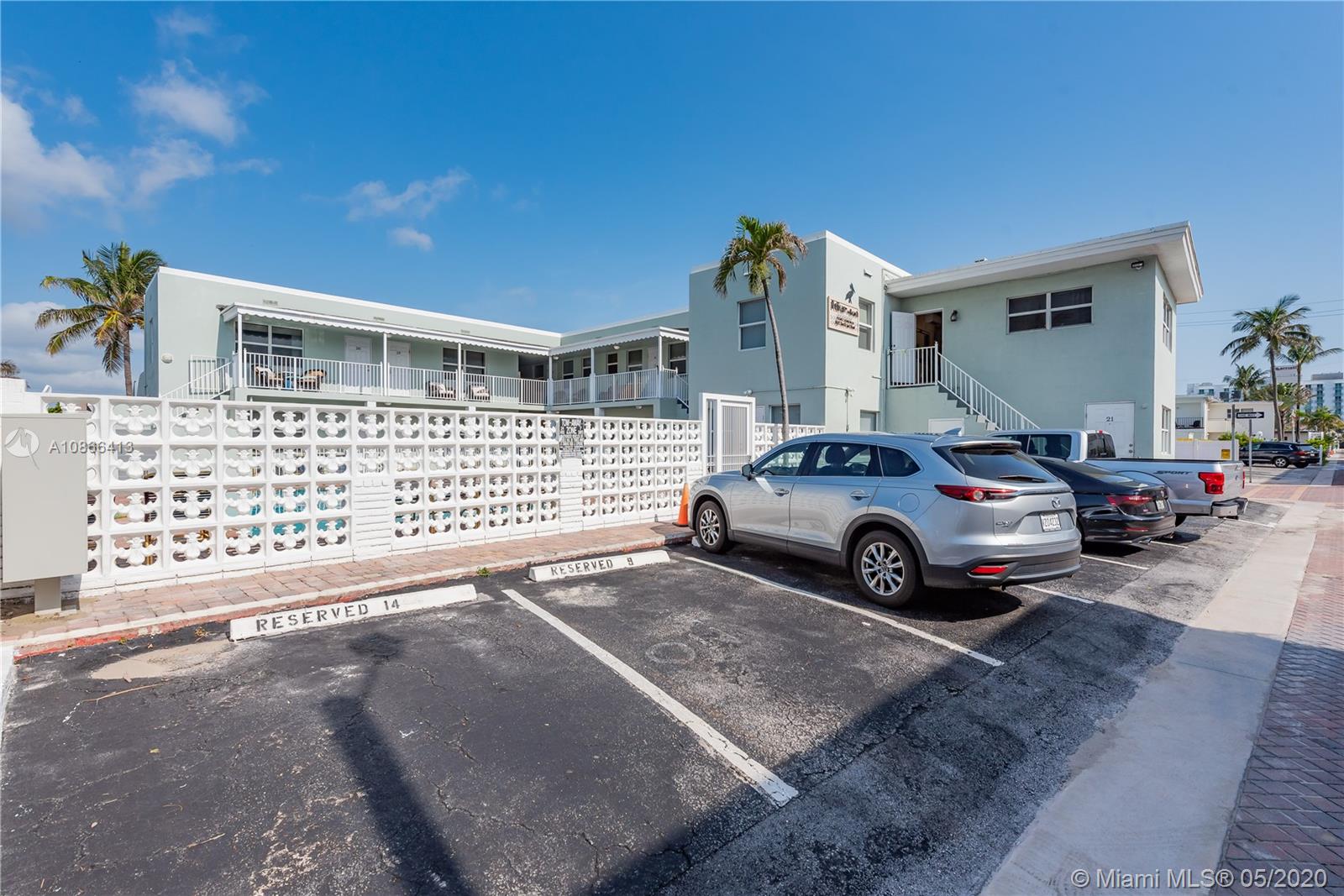 1901 N Surf Rd #18, Hollywood, FL 33019