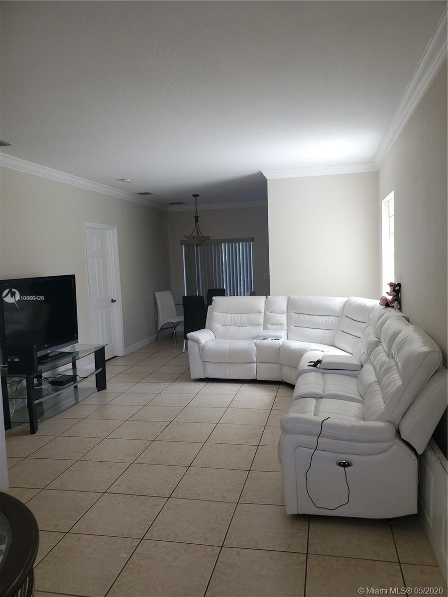 Homestead, FL 33033,2641 NE 4th St #104