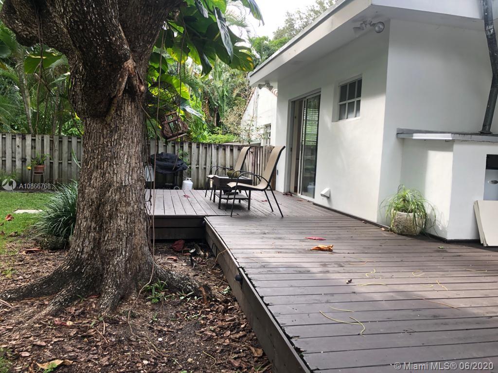 Miami Shores, FL 33138,930 NE 92nd St