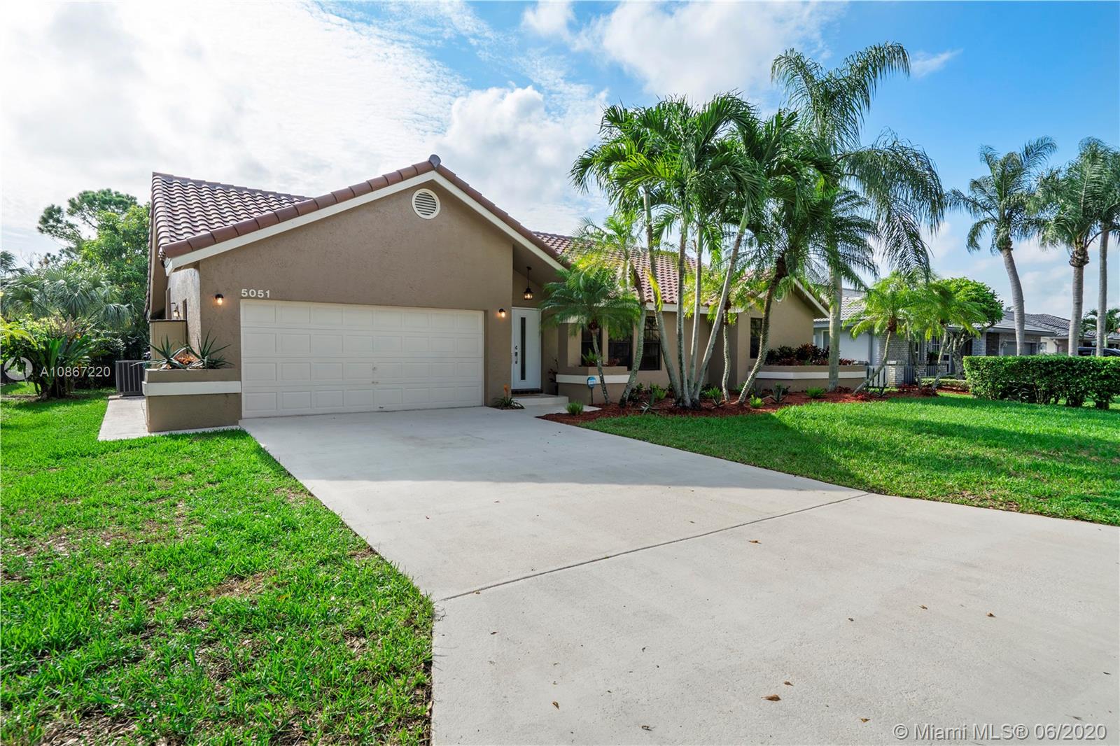 5051 NW 58th Ter, Coral Springs, FL 33067