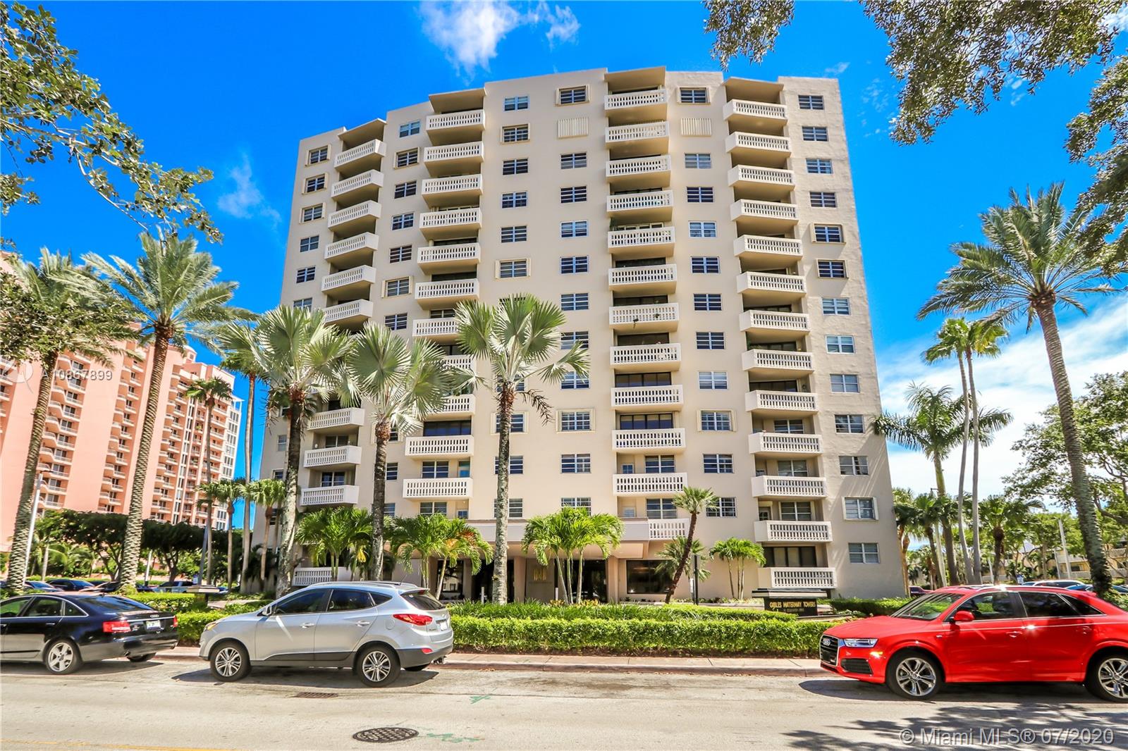 90 Edgewater Dr #605, Coral Gables, FL 33133