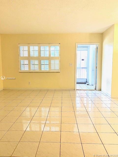 Hallandale Beach, FL 33009,501 Blue Heron Dr #210-A