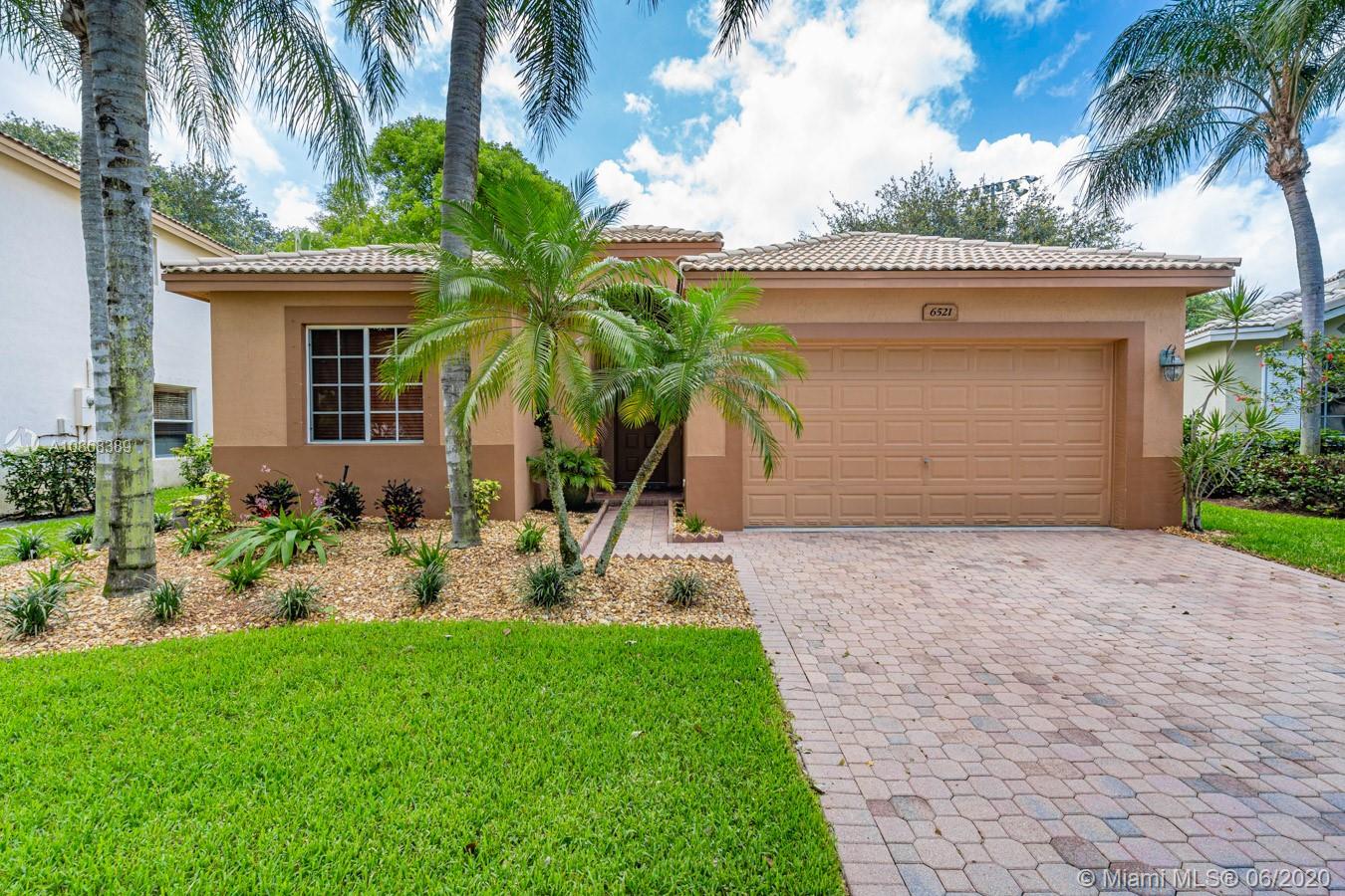 6521 Flamingo Ln, Coconut Creek, FL 33073