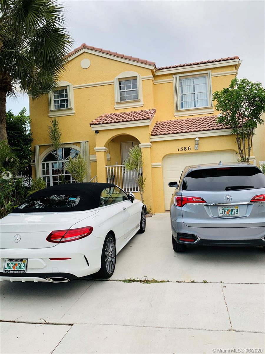 1586 NW 157th Ave,  Pembroke Pines,  FL 33028