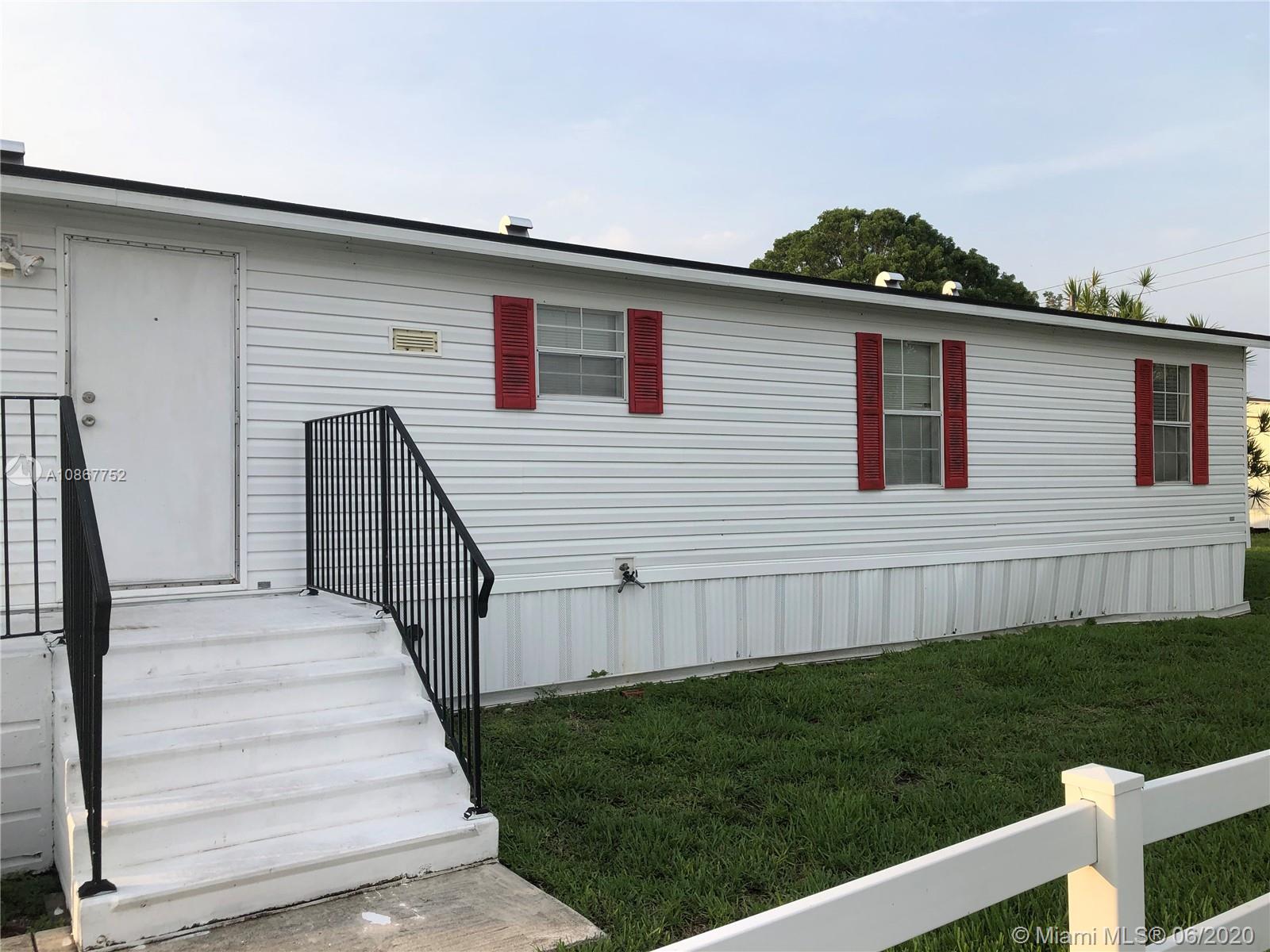 Davie, FL 33325,542 SW 130th Terrace
