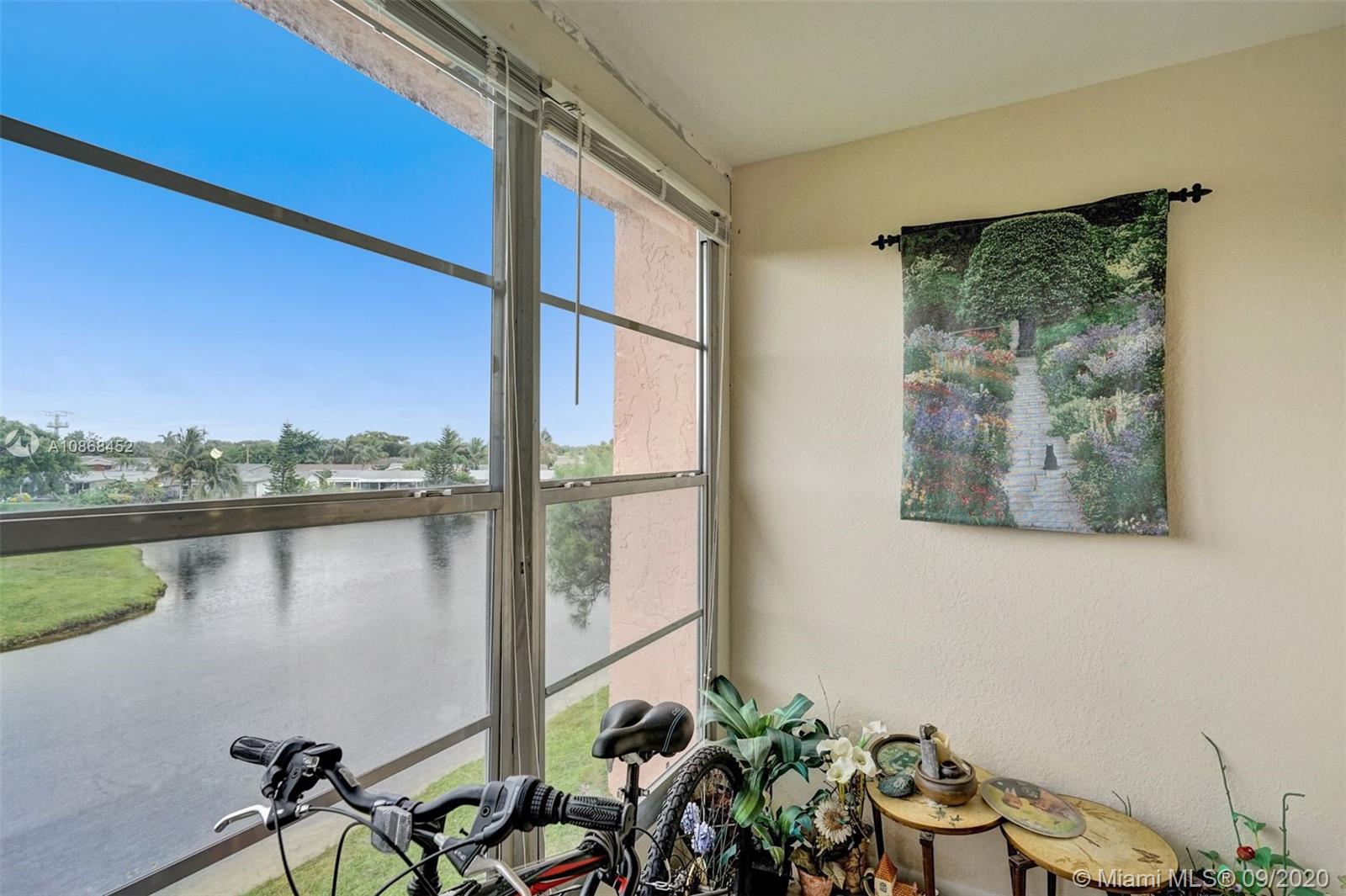 Sunrise, FL 33322,9420 Sunrise Lakes Blvd #306