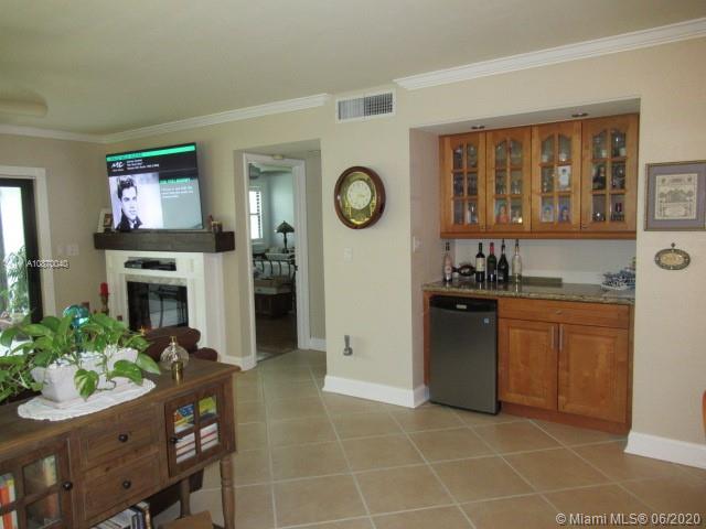 Weston, FL 33326,16051 Blatt Blvd #106