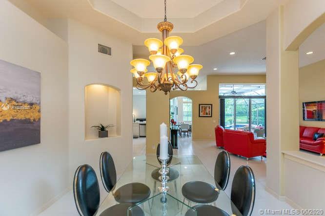 Weston, FL 33331,3811 Oak Ridge Cir