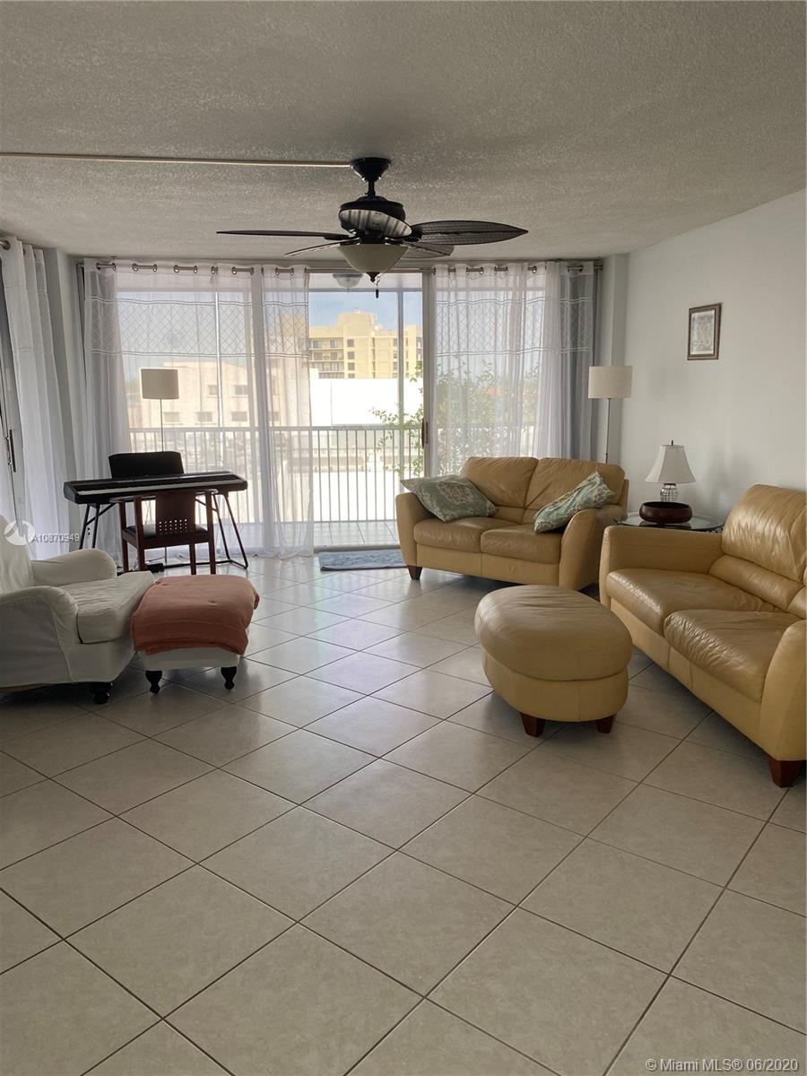 Key Biscayne, FL 33149,150 Ocean Lane Dr #8A