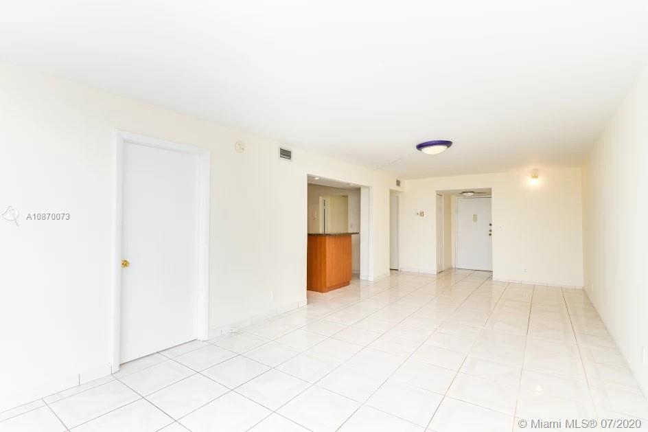 Hallandale Beach, FL 33009,1000 Parkview Dr #923