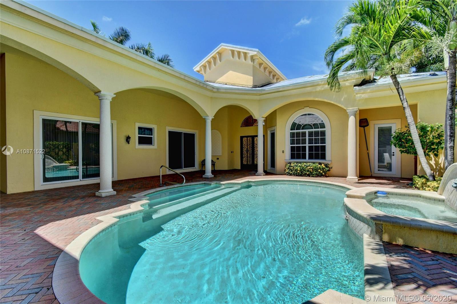 Palm Beach Gardens, FL 33410,618 Hermitage Cir
